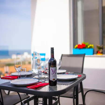 Apartment Welcoming In Luxurious Surroundings Kyrenia (Northern Cyprus)