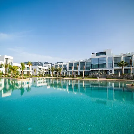 Welcoming In Luxurious Surroundings *