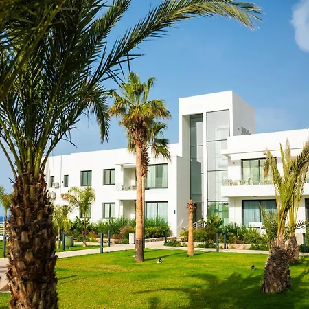 Welcoming In Luxurious Surroundings Girne