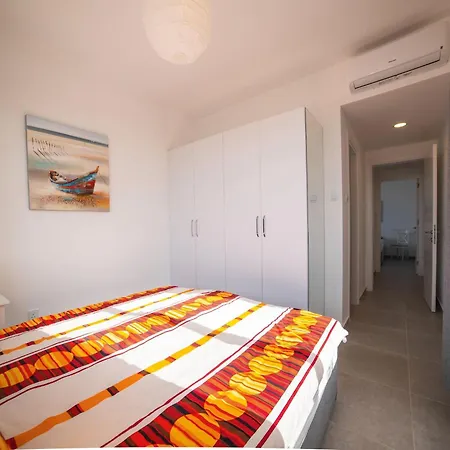 Welcoming In Luxurious Surroundings